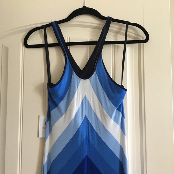 NWT Calvin Klein maxi dress. Beautiful blues. Sz 6 - Picture 5 of 7